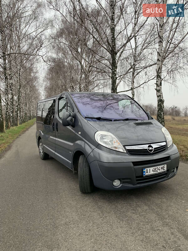 Opel Vivaro 2011