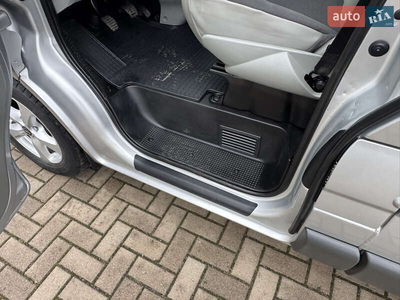 Мінівен Opel Vivaro 2012 в Ковелі фото 38 Мінівен Opel Vivaro 2012 в Ковелі