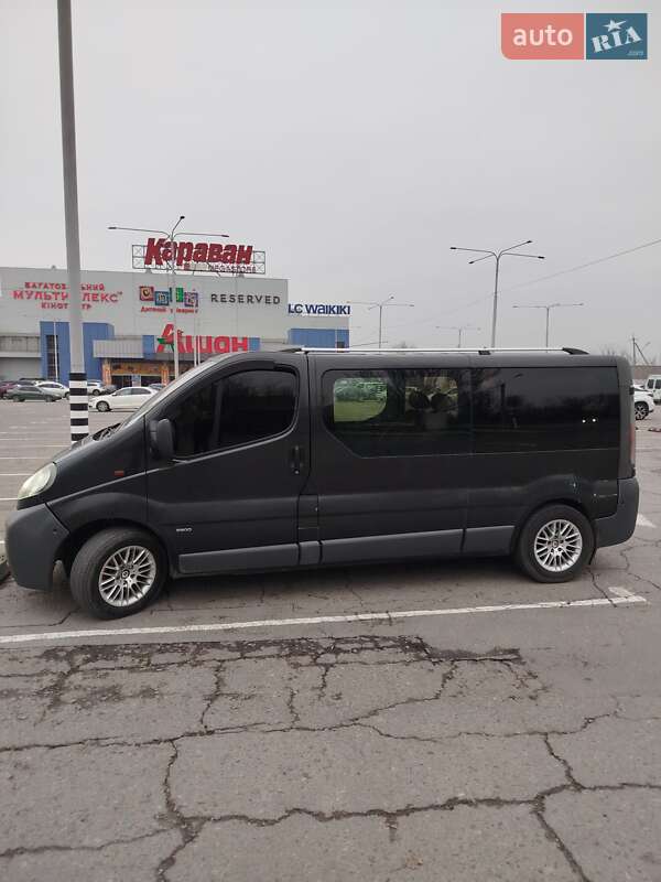 Минивэн Opel Vivaro 2004 в Подгородном
