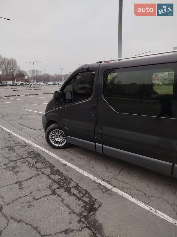 Минивэн Opel Vivaro 2004 в Подгородном