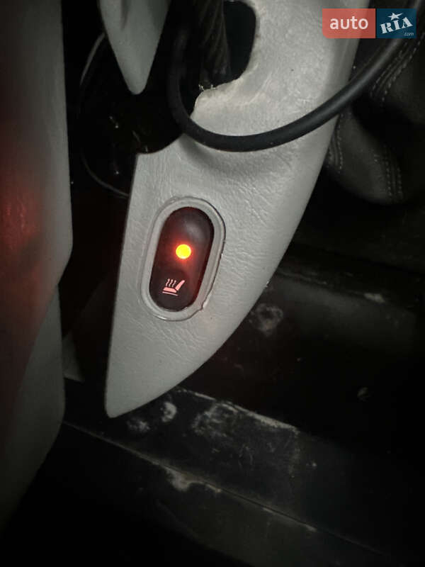 Грузовой фургон Opel Vivaro 2012 в Ровно