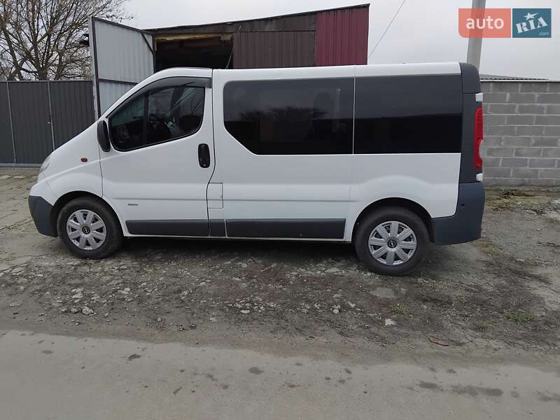 Минивэн Opel Vivaro 2009 в Гостомеле фото Минивэн Opel Vivaro 2009 в Гостомеле