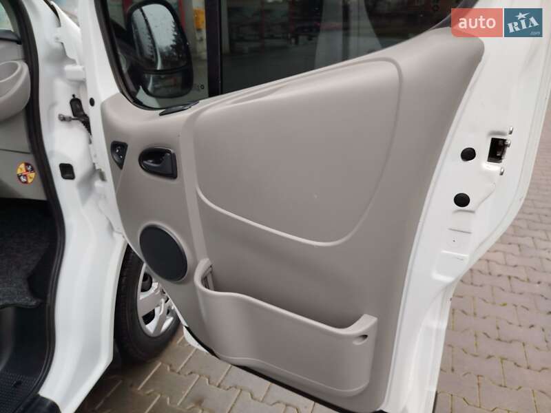 Минивэн Opel Vivaro 2013 в Виннице