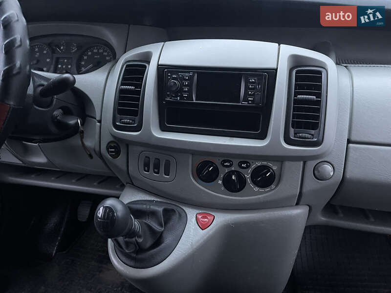 Минивэн Opel Vivaro 2004 в Харькове фото 13 Минивэн Opel Vivaro 2004 в Харькове