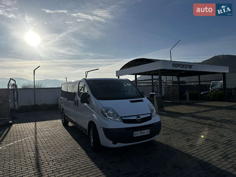 Opel Vivaro 2011