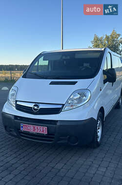 Вантажний фургон Opel Vivaro 2014 в Радивиліві