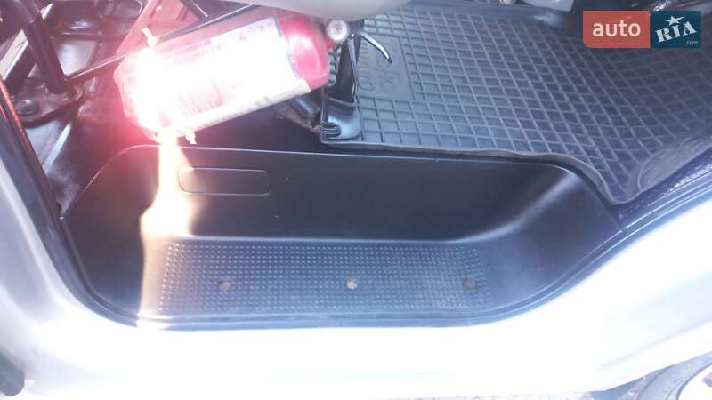 Мінівен Opel Vivaro 2011 в Івано-Франківську