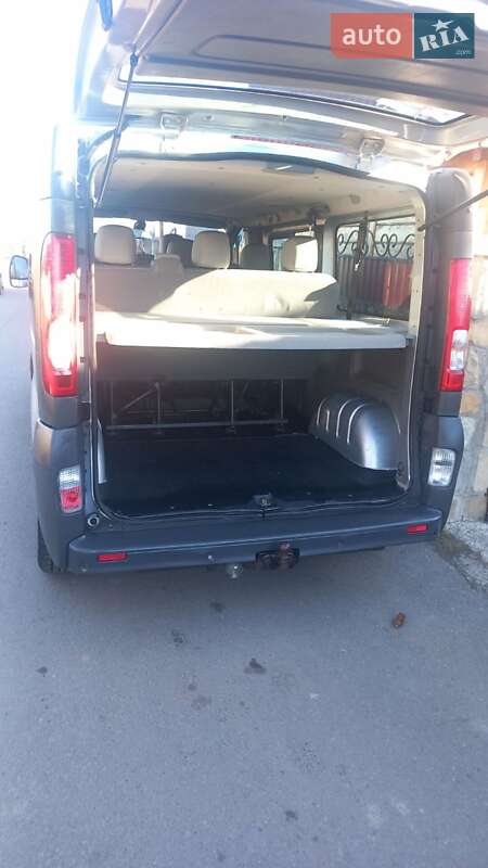 Мінівен Opel Vivaro 2011 в Івано-Франківську