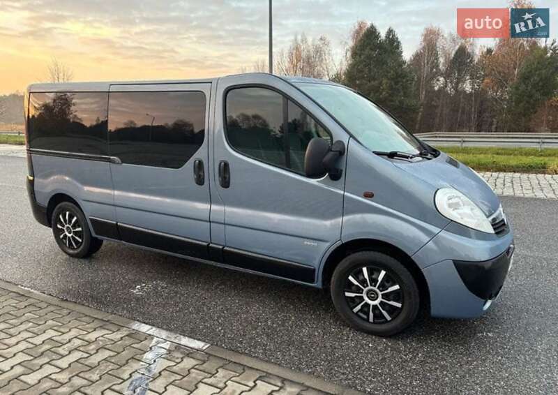 Opel Vivaro 2011