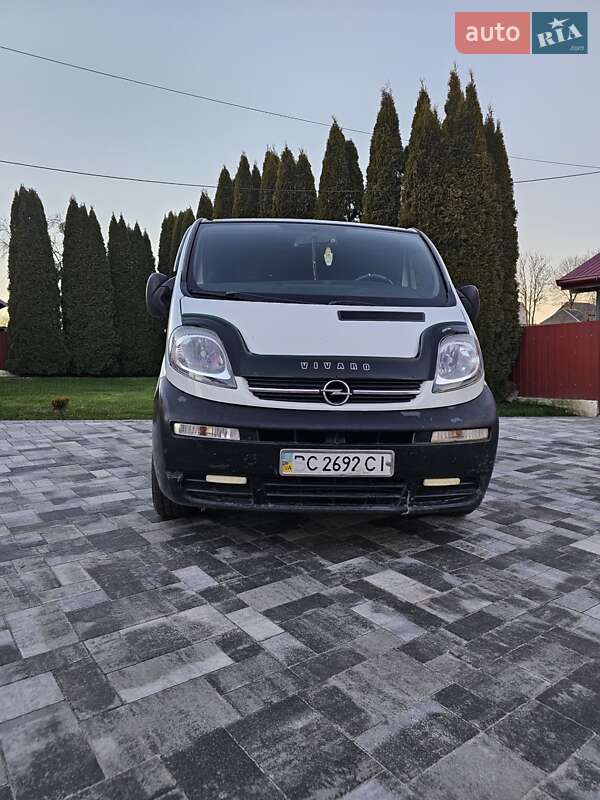 Opel Vivaro 2003