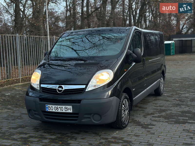 Opel Vivaro 2011 Opel Vivaro 2011