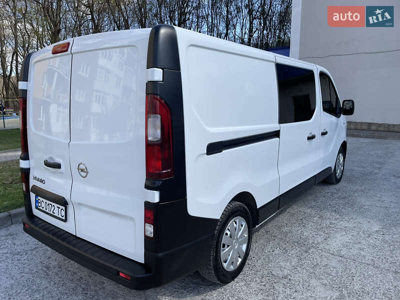 Вантажопасажирський фургон Opel Vivaro 2018 в Львові