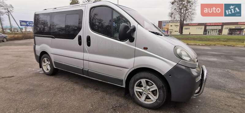 Opel Vivaro 2003