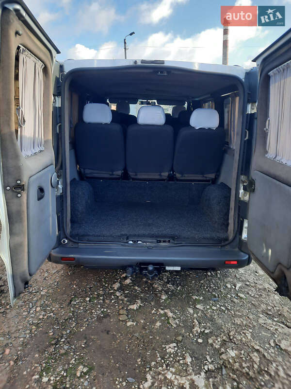 Минивэн Opel Vivaro 2006 в Кривом Роге