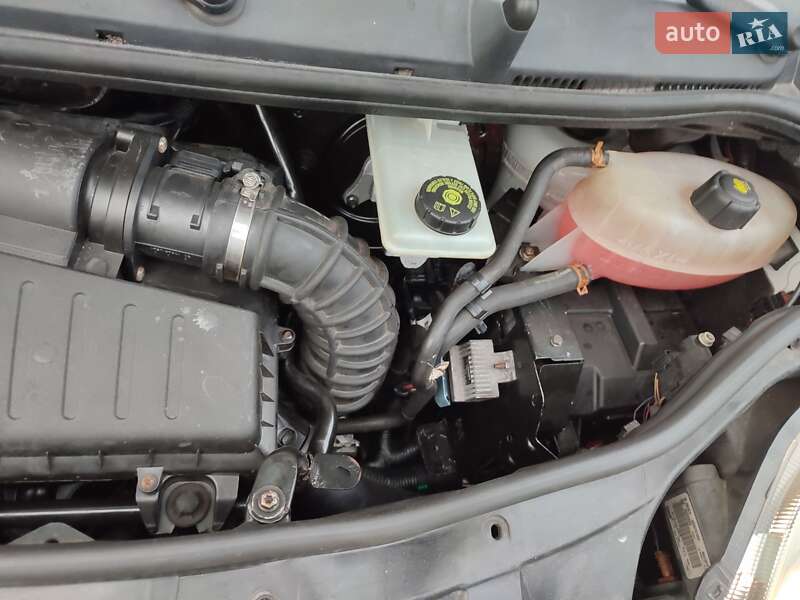 Мінівен Opel Vivaro 2011 в Дубні фото 19 Мінівен Opel Vivaro 2011 в Дубні