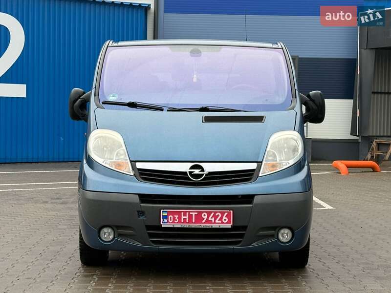 Мінівен Opel Vivaro 2009 в Карлівці