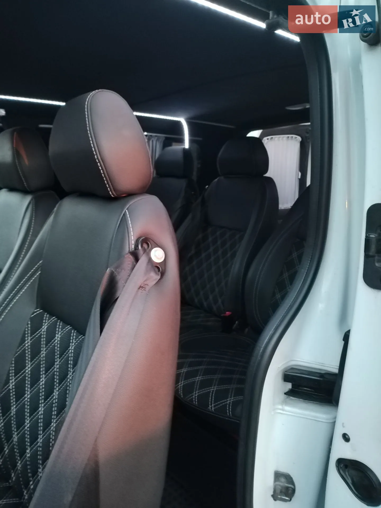 2015 Opel Vivaro - мініатюра 2