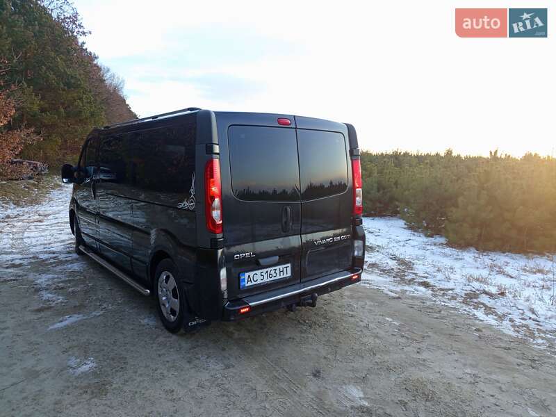 Мінівен Opel Vivaro 2006 в Володимирі