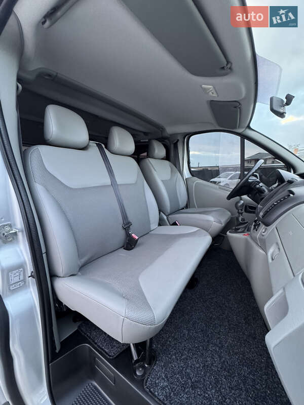 Минивэн Opel Vivaro 2012 в Луцке фото 41 Минивэн Opel Vivaro 2012 в Луцке