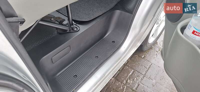 Хетчбек Opel Vivaro 2011 в Луцьку