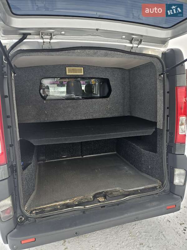 Мінівен Opel Vivaro 2010 в Вінниці