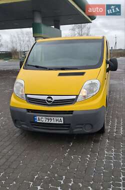 Грузопассажирский фургон Opel Vivaro 2014 в Турийске