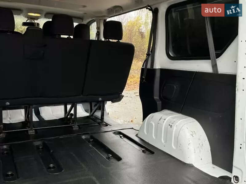 Минивэн Opel Vivaro 2015 в Радомышле