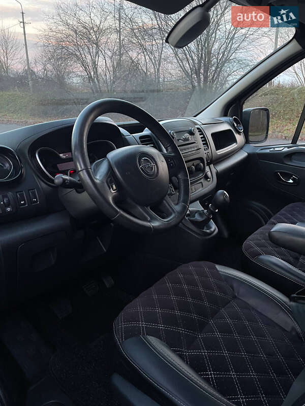 Минивэн Opel Vivaro 2015 в Рава-Русской фото 4 Минивэн Opel Vivaro 2015 в Рава-Русской