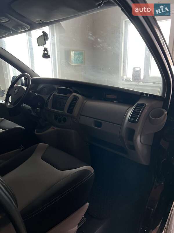 Минивэн Opel Vivaro 2005 в Тлумаче фото 11 Минивэн Opel Vivaro 2005 в Тлумаче