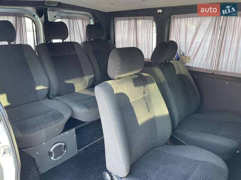 Мінівен Opel Vivaro 2005 в Рівному фото 3 Мінівен Opel Vivaro 2005 в Рівному