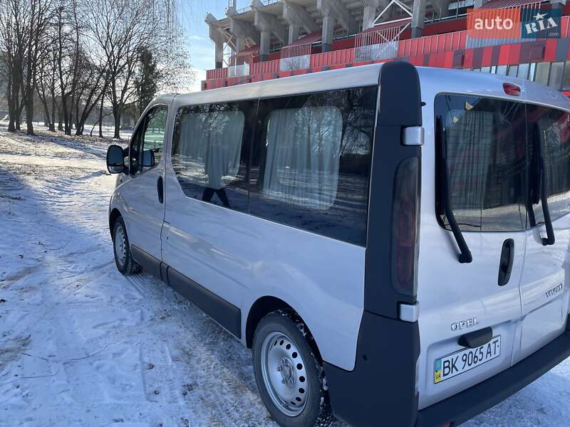Мінівен Opel Vivaro 2005 в Рівному фото 8 Мінівен Opel Vivaro 2005 в Рівному