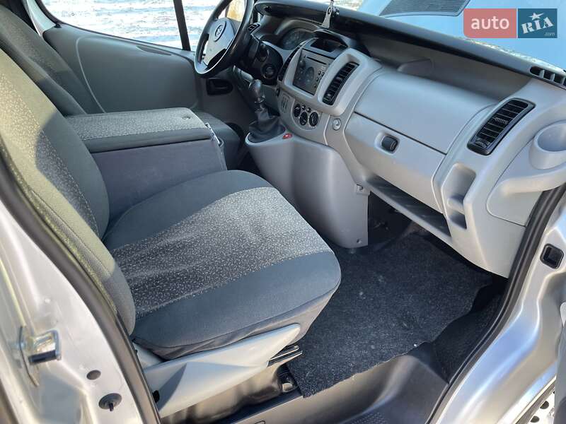 Мінівен Opel Vivaro 2005 в Рівному фото 13 Мінівен Opel Vivaro 2005 в Рівному