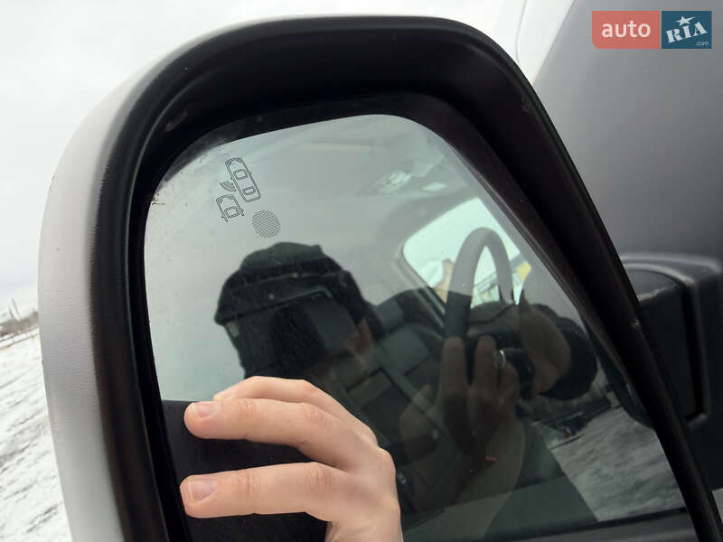 Вантажний фургон Opel Vivaro 2020 в Радивиліві