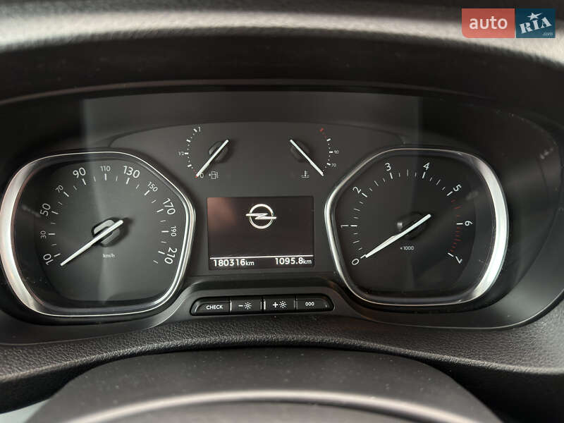 Вантажний фургон Opel Vivaro 2020 в Радивиліві