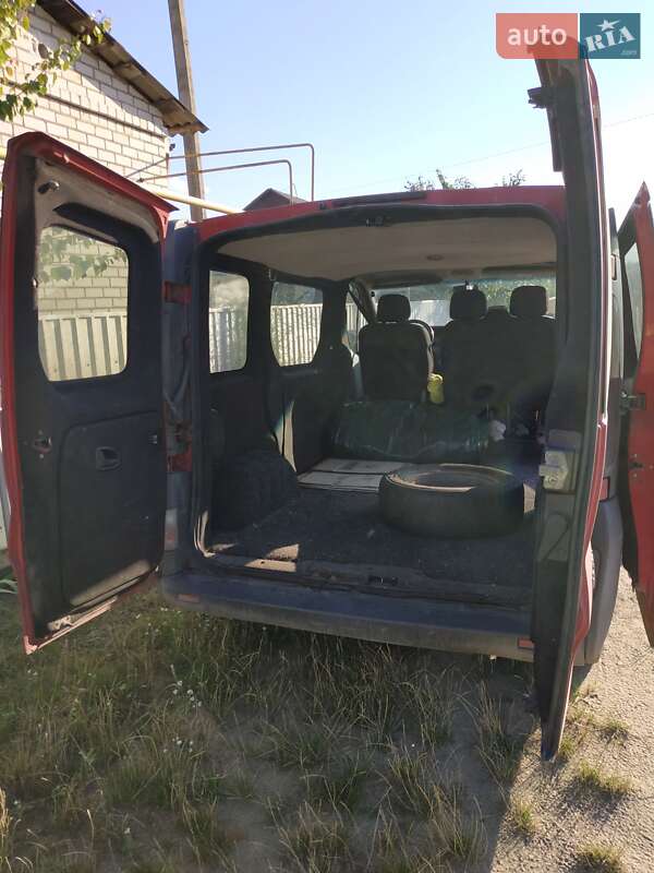 Мінівен Opel Vivaro 2001 в Іршанському