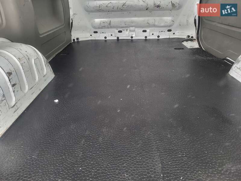 Грузовой фургон Opel Vivaro 2012 в Хмельницком фото 29 Грузовой фургон Opel Vivaro 2012 в Хмельницком