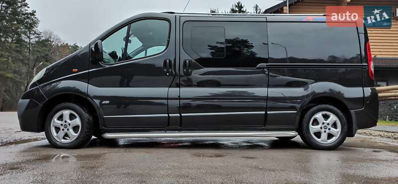 Минивэн Opel Vivaro 2013 в Дубно