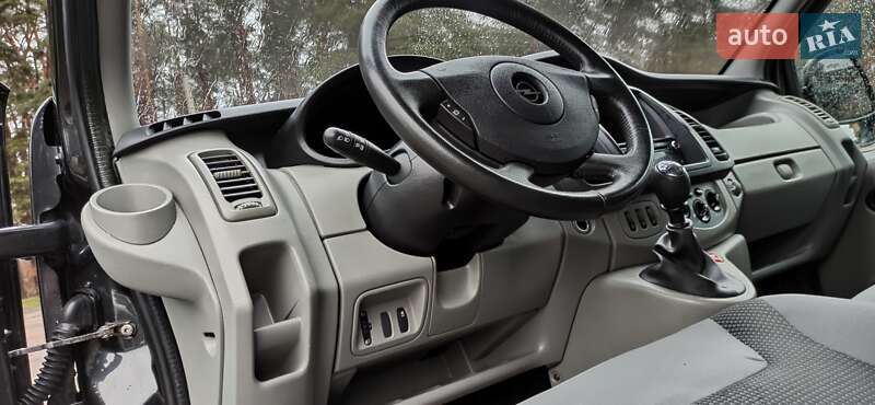 Минивэн Opel Vivaro 2013 в Дубно