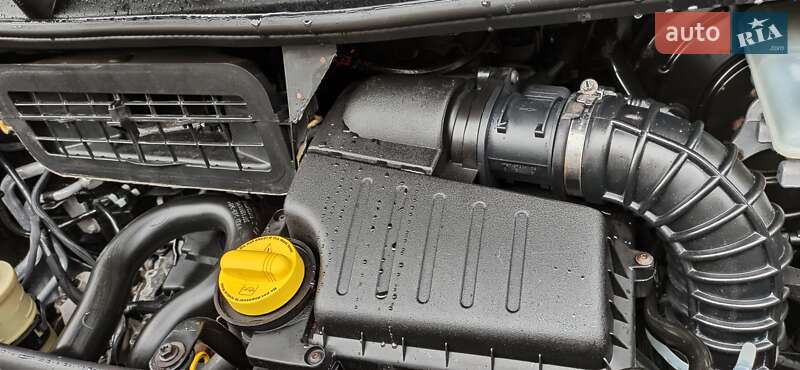 Минивэн Opel Vivaro 2013 в Дубно