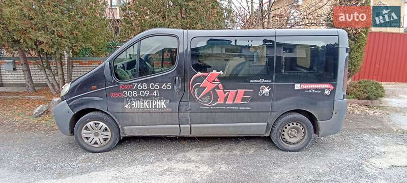 Минивэн Opel Vivaro 2004 в Горишних Плавнях