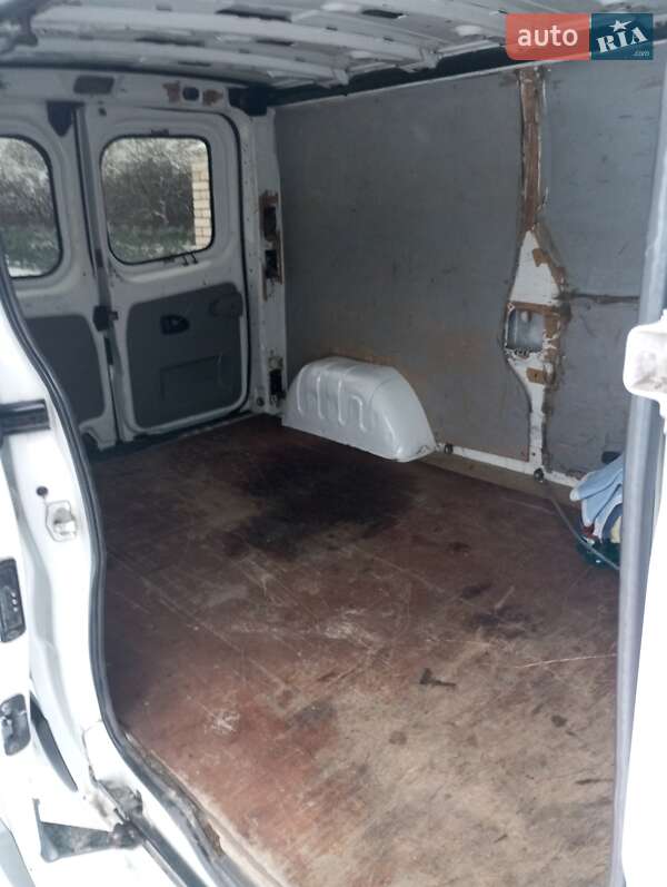 Минивэн Opel Vivaro 2005 в Ужгороде