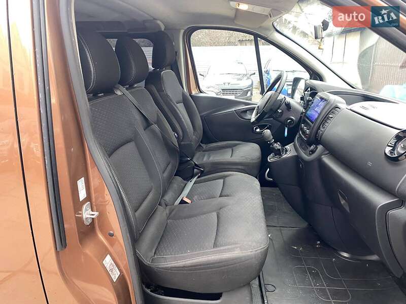 Минивэн Opel Vivaro 2017 в Киеве фото 11 Минивэн Opel Vivaro 2017 в Киеве