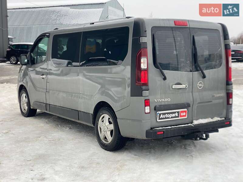 Минивэн Opel Vivaro 2015 в Львове