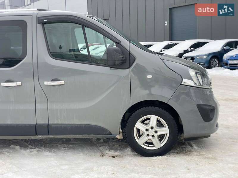 Минивэн Opel Vivaro 2015 в Львове