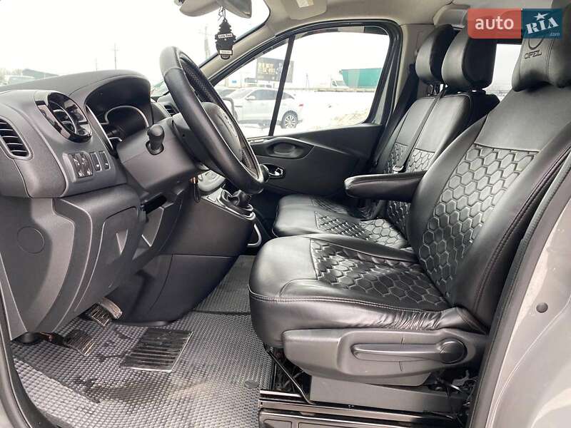 Минивэн Opel Vivaro 2015 в Львове