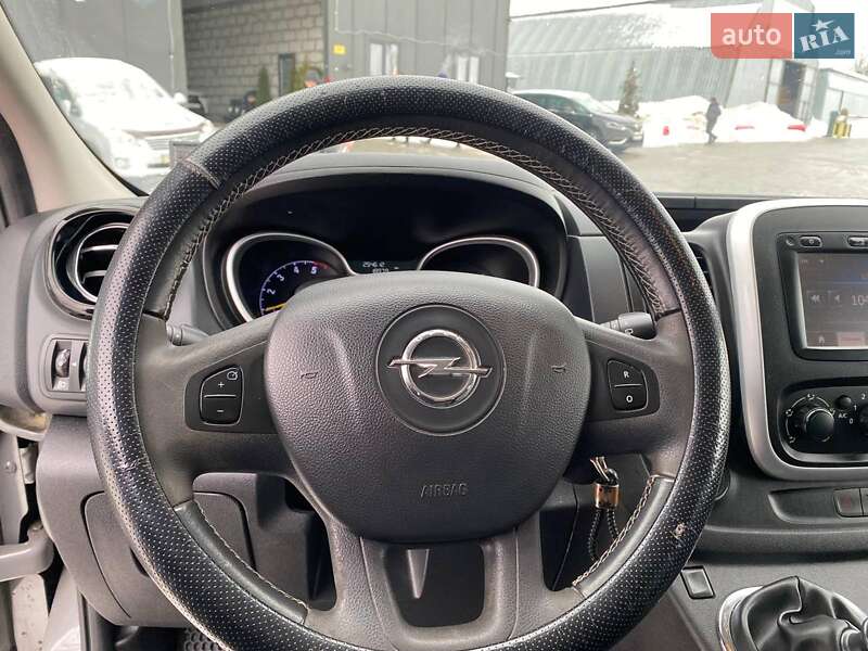 Минивэн Opel Vivaro 2015 в Львове