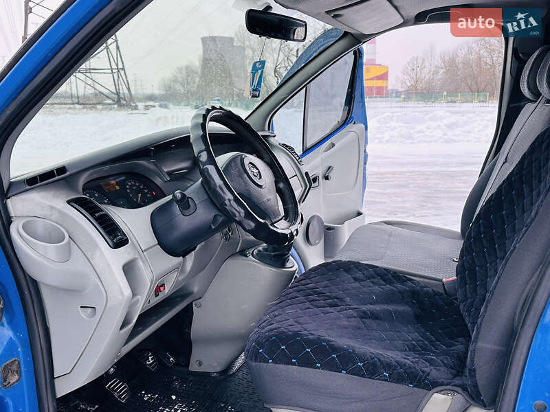 Минивэн Opel Vivaro 2005 в Харькове