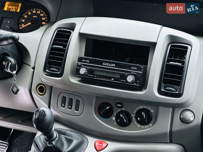 Минивэн Opel Vivaro 2005 в Харькове