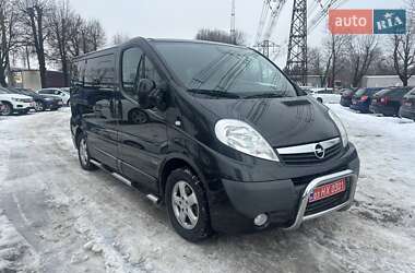 Минивэн Opel Vivaro 2011 в Луцке