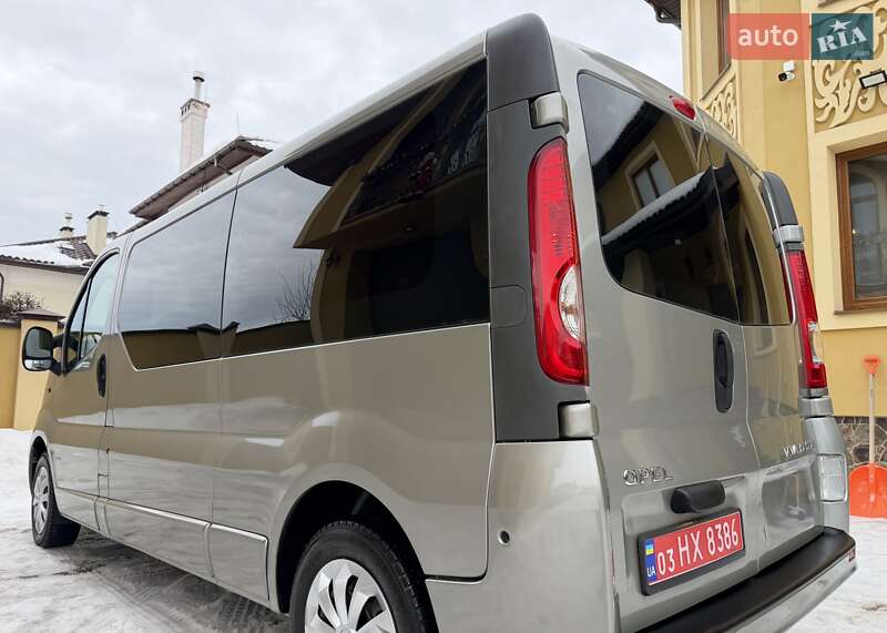Минивэн Opel Vivaro 2012 в Львове